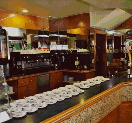 Lazaro Hotel